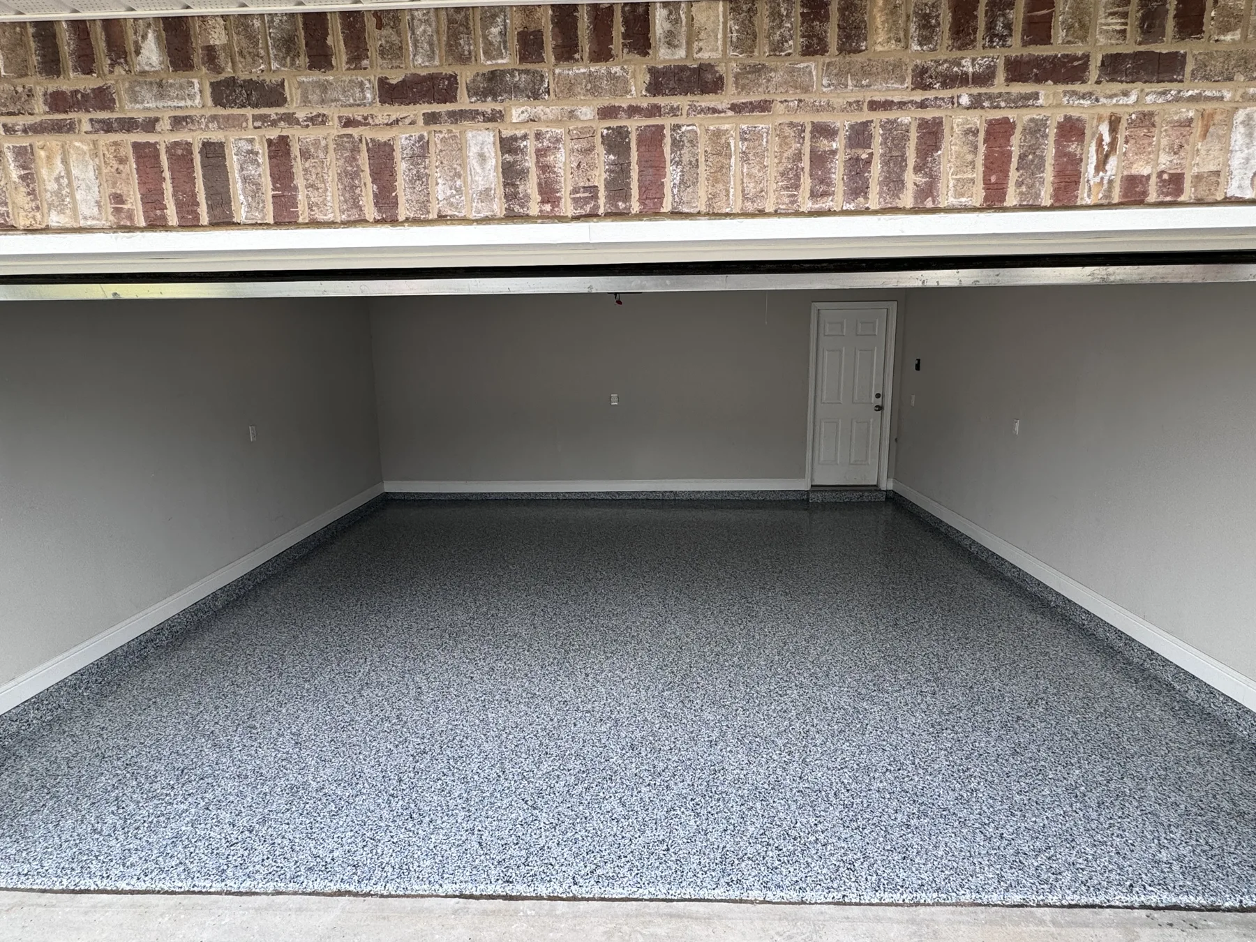 flake garage after coating